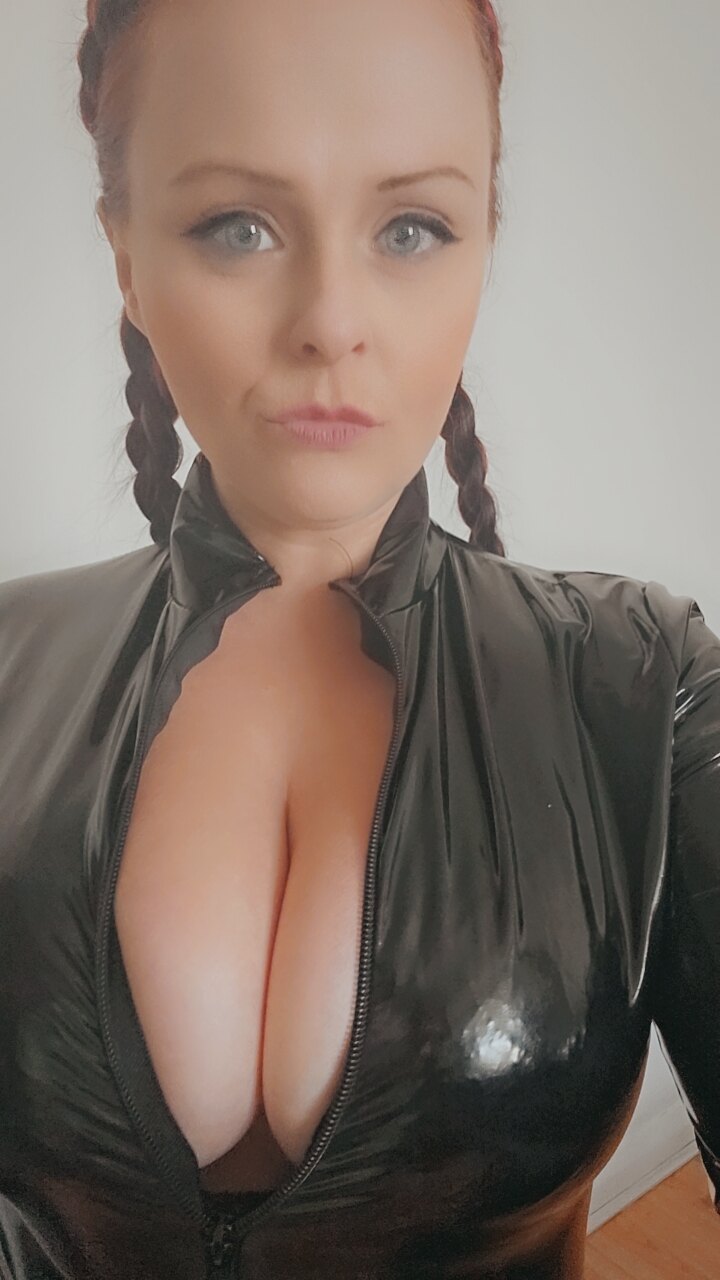 Charleigh b Essex OnlyFans