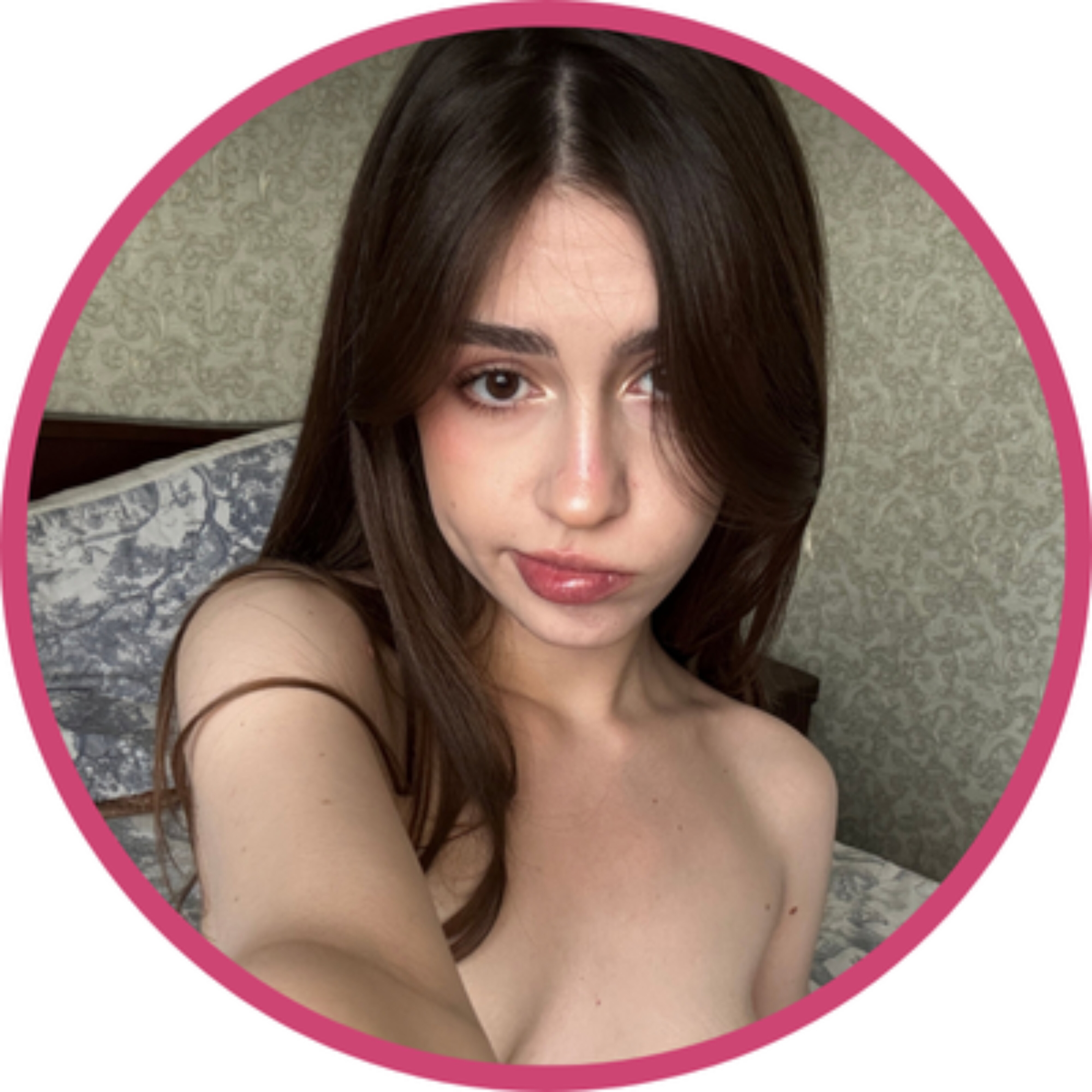 EMILY DOLL OnlyFans