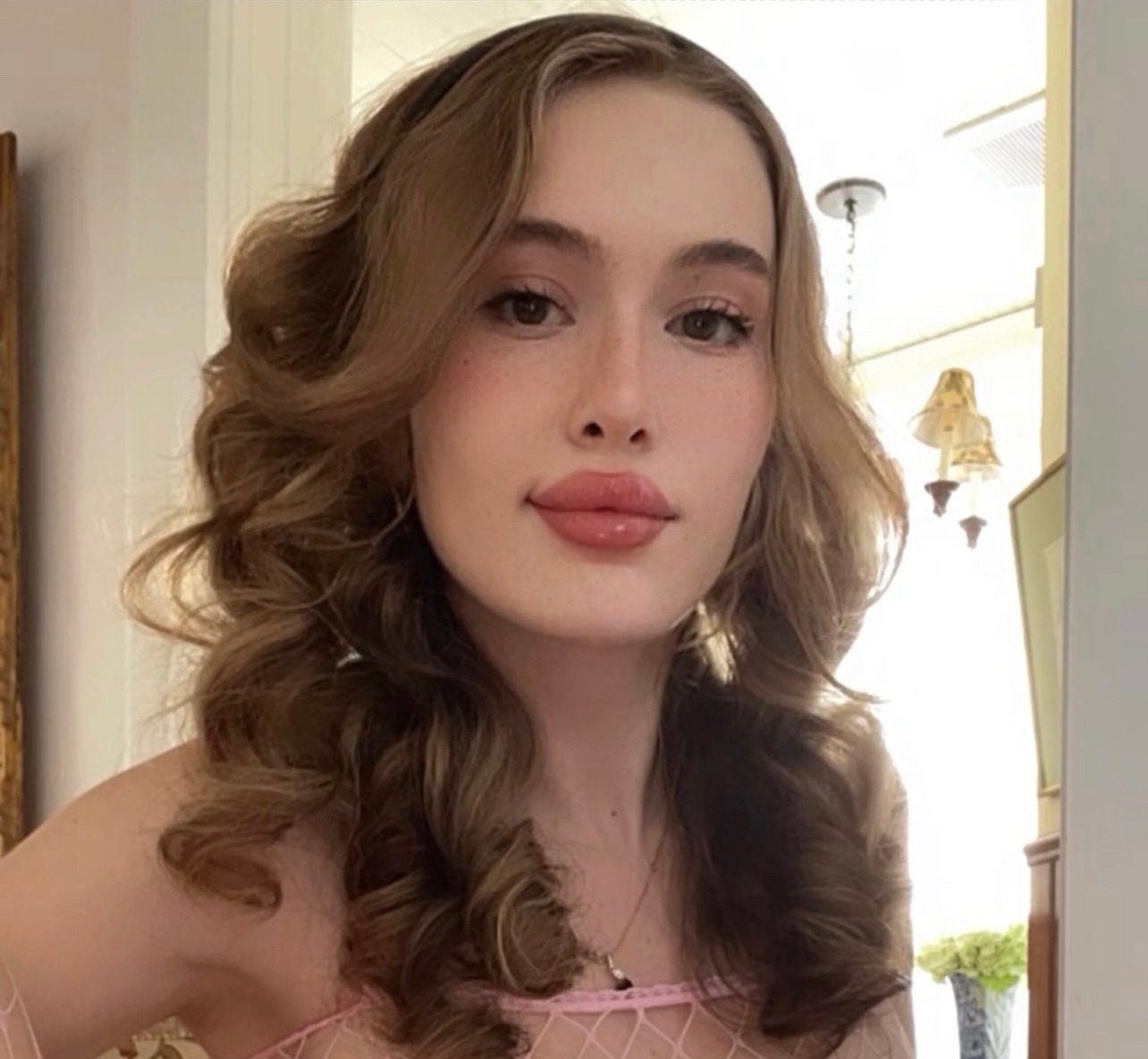 PorcelainGoirl #1 HORNIEST TRANS ON OF OnlyFans