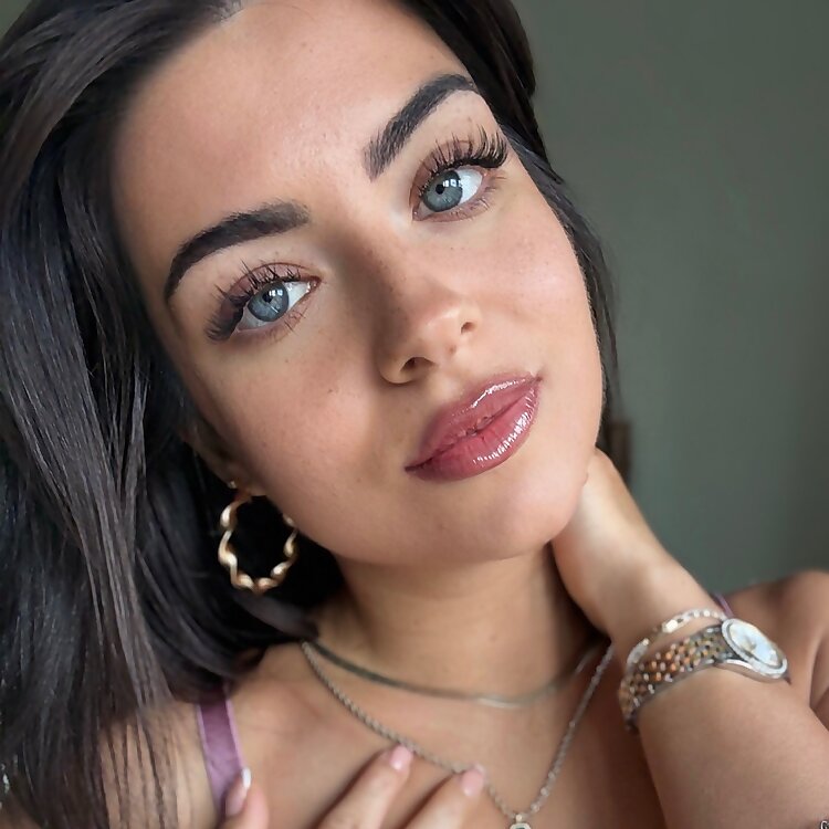Lily Fiore OnlyFans