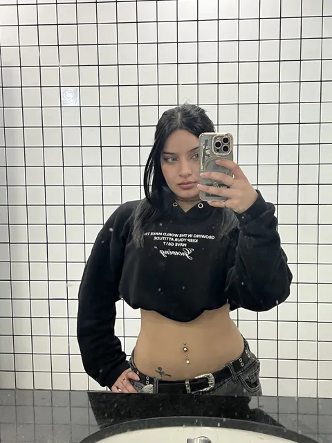 Aria (thicc goth baddie) OnlyFans