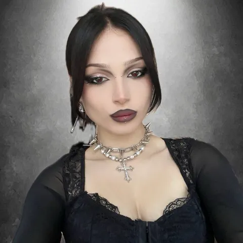 Ashley Vayne OnlyFans creator