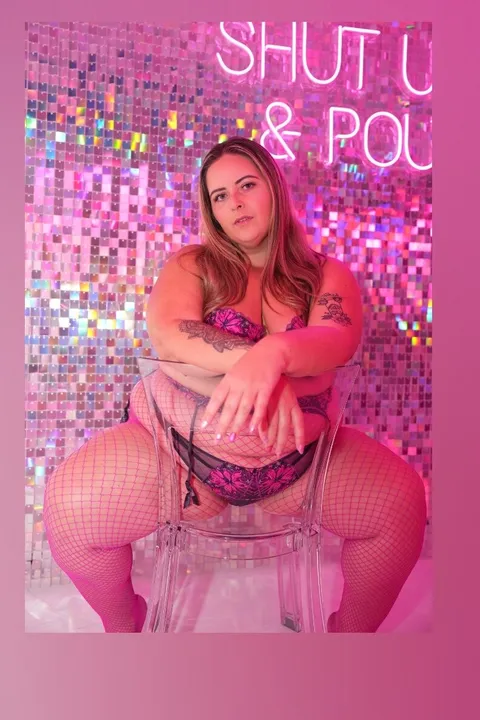 BELLA BINKS OnlyFans