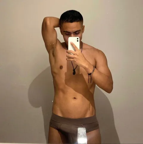 Renzo Herrera OnlyFans