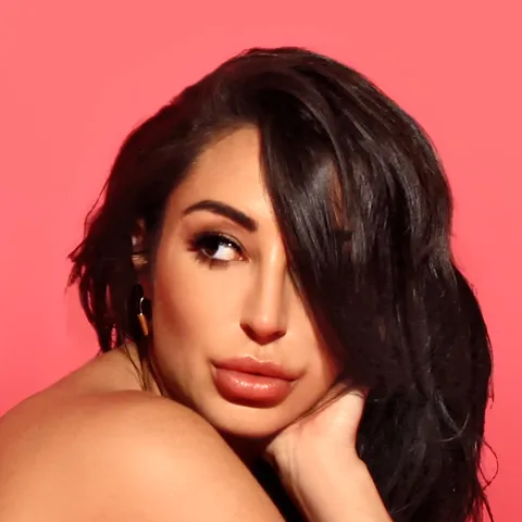Christiana Cinn OnlyFans creator