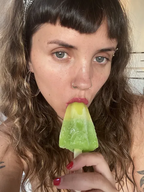 Estimada Vecina OnlyFans