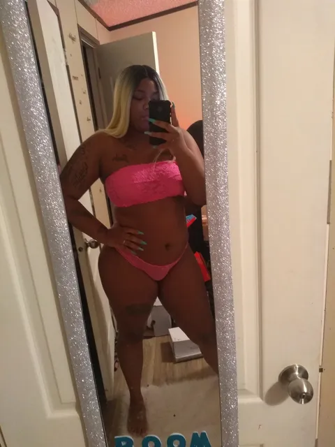 Ebonyhotwife OnlyFans creator