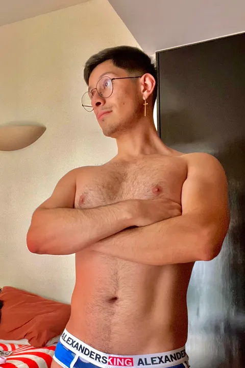 Franky Boy, el chico de los lentes OnlyFans