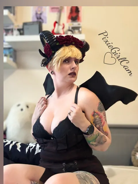 Pixie Skye BREEDABLE EMO OnlyFans