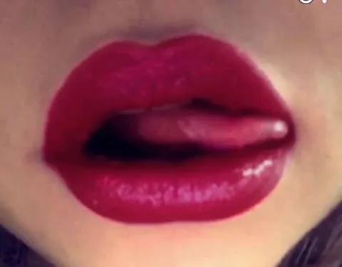 Caroline 18+ OnlyFans