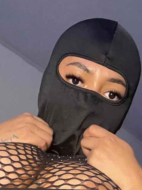 Raychelle M OnlyFans