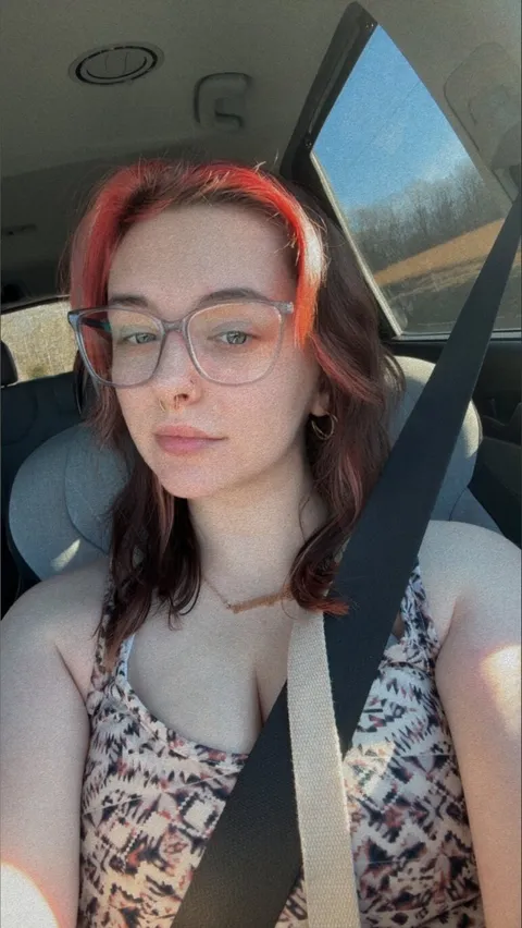 SINGLEEEEE Liv OnlyFans