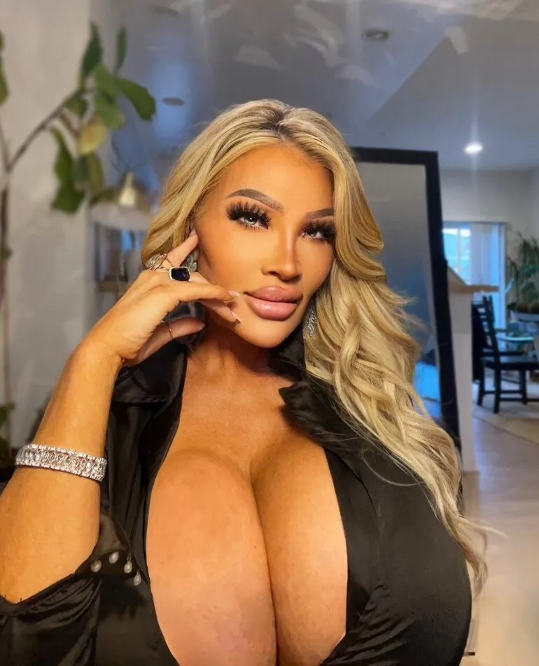 Allegra Cole OnlyFans