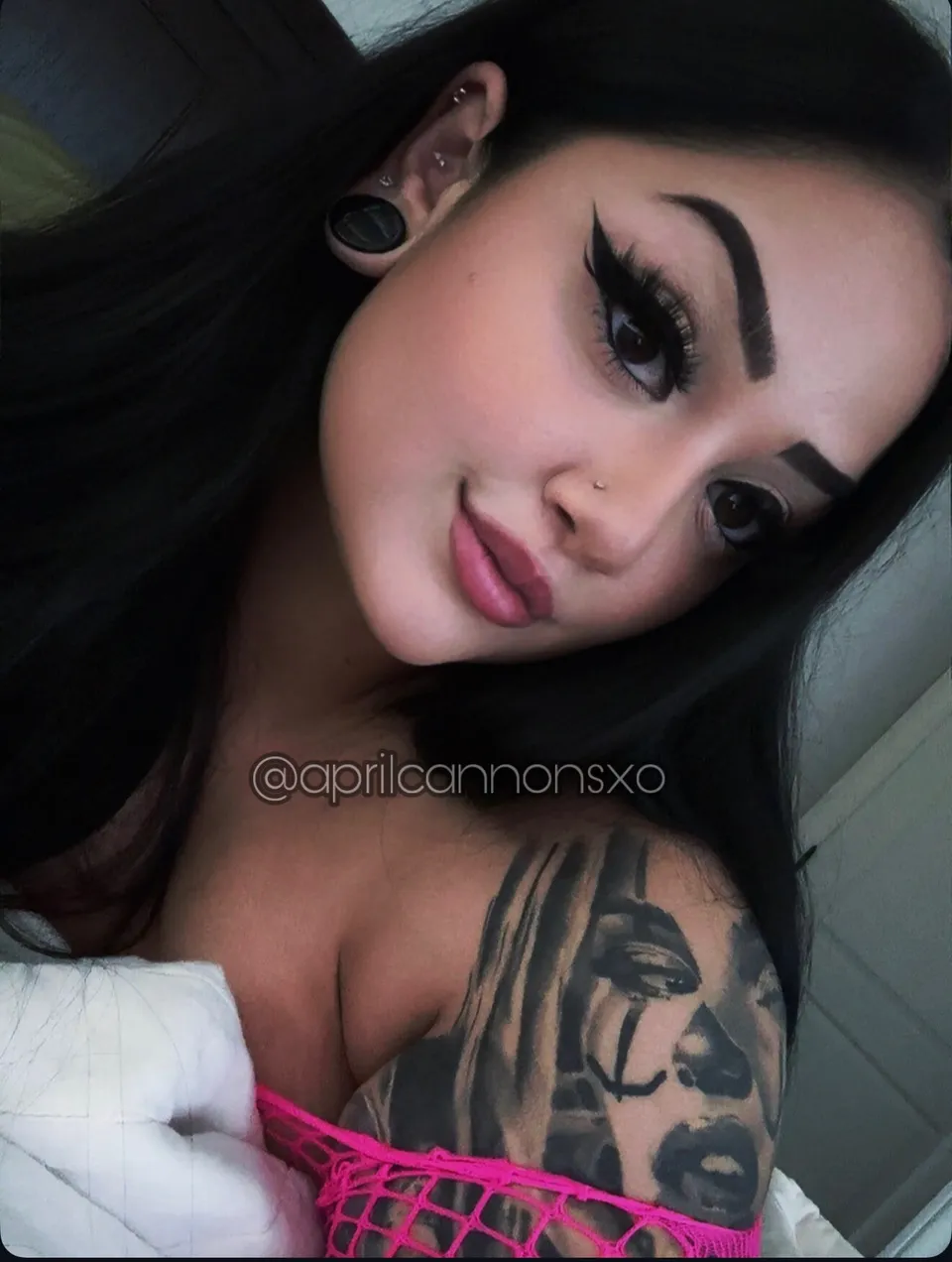 April Bigcannons OnlyFans