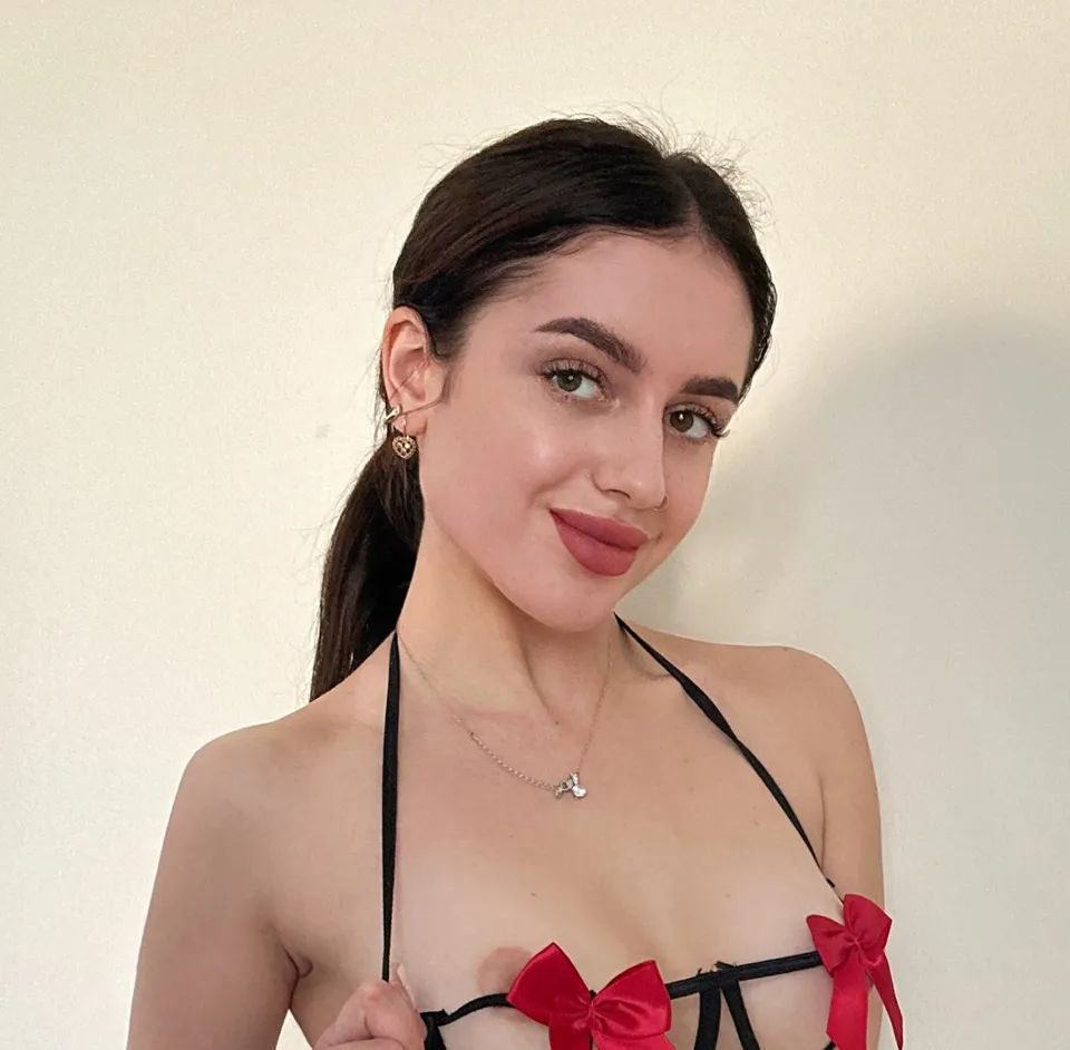 Ariella OnlyFans