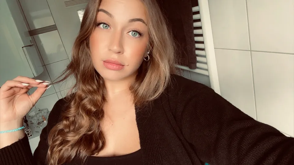 Avaaa OnlyFans