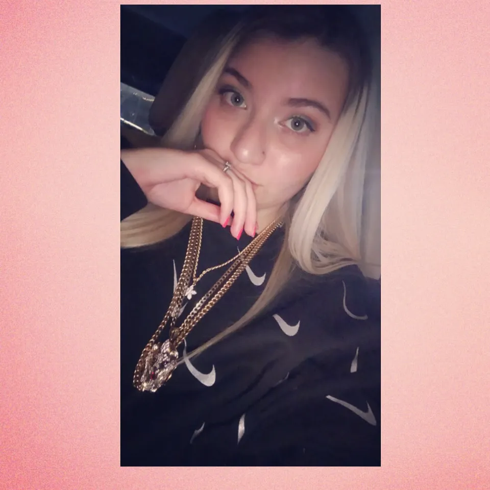 Anna White OnlyFans