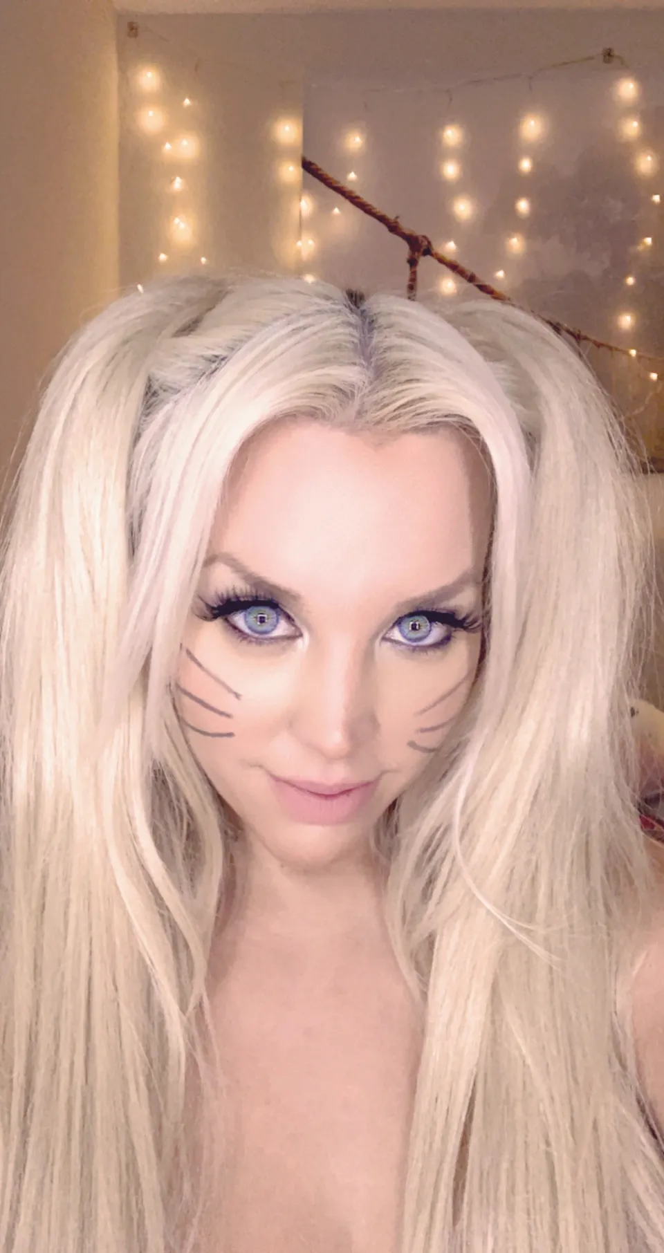 Blondie Fesser Buns PAGE OnlyFans