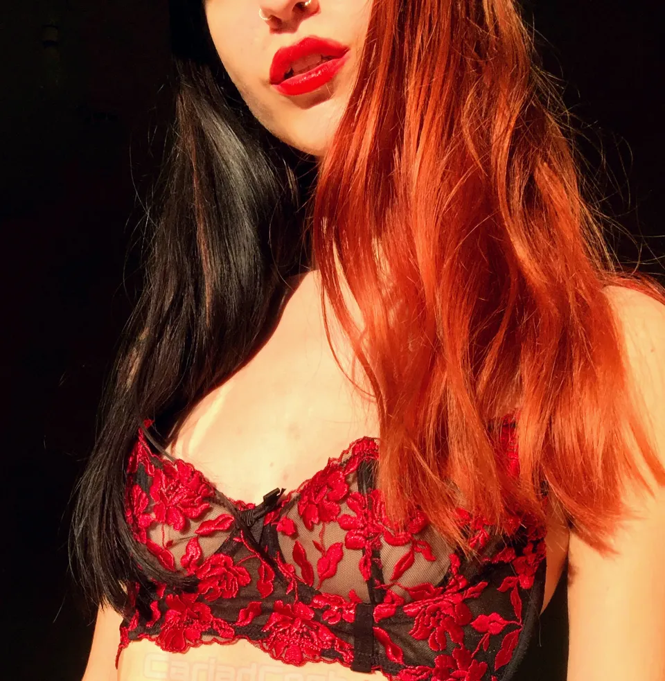 Cariad PORN ON PAGE OnlyFans