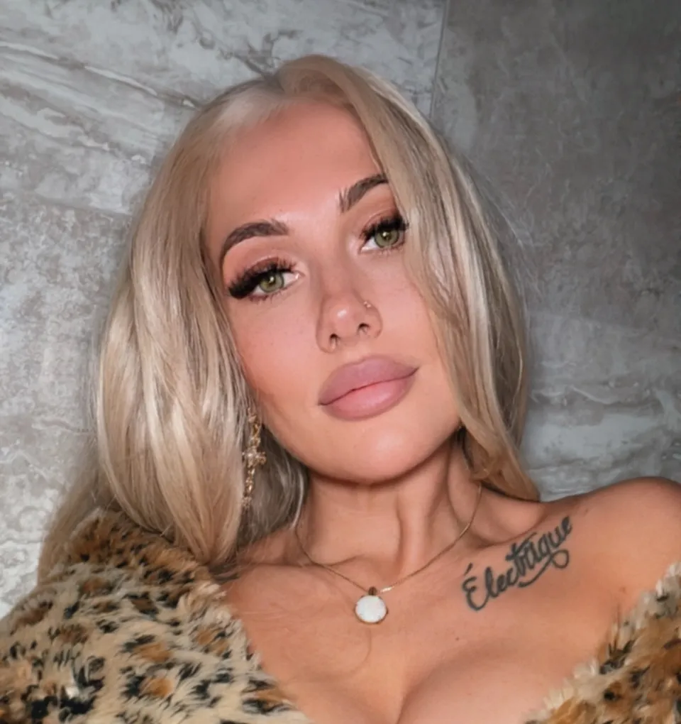 Carly Electric OnlyFans