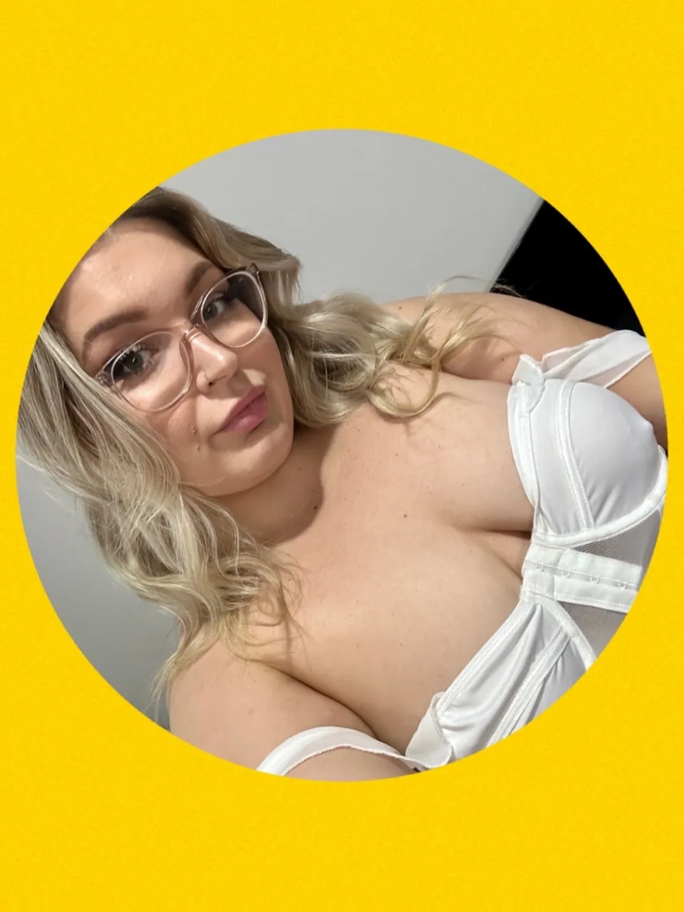 MUMMY SHAYS OnlyFans