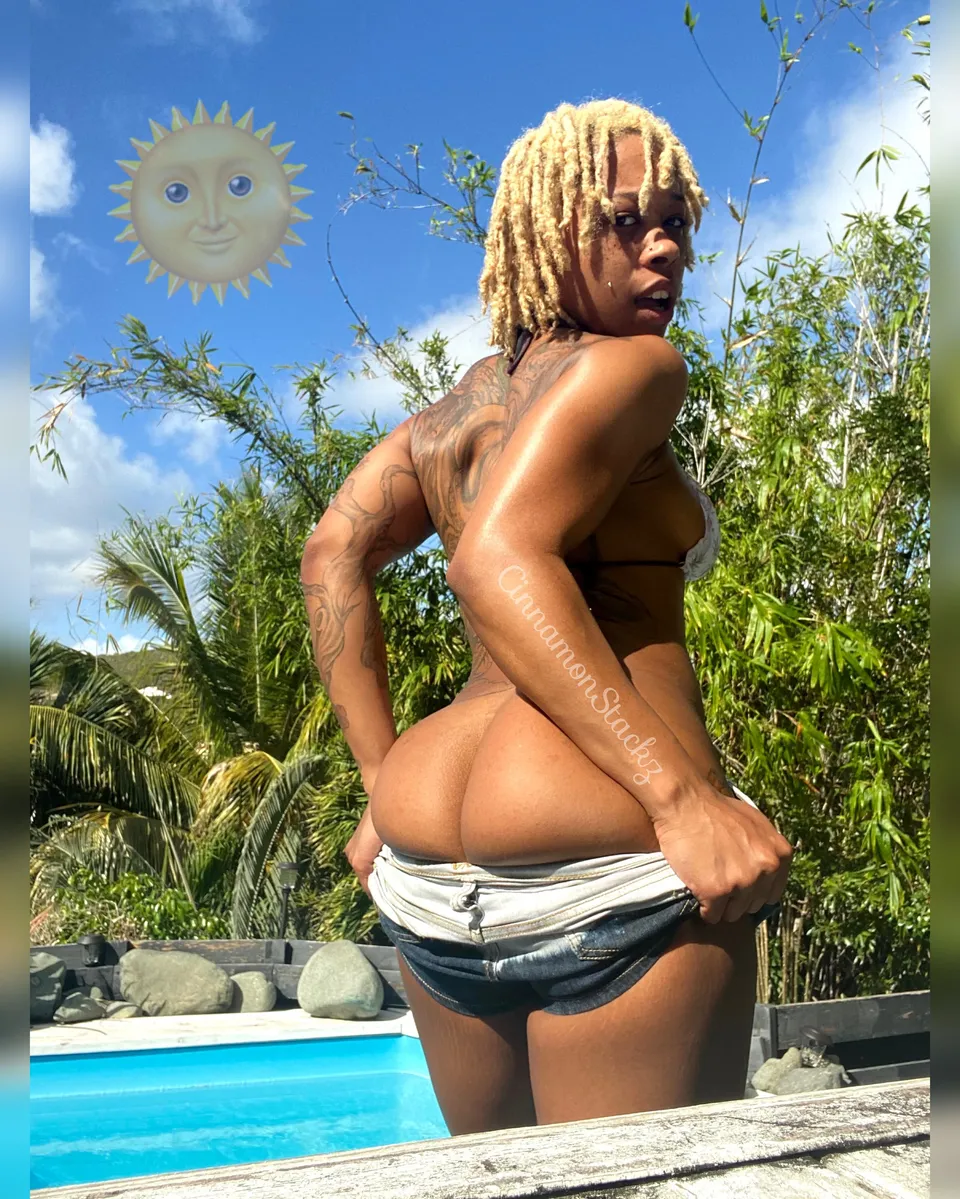 Cinnamon Stackz Uncensored OnlyFans