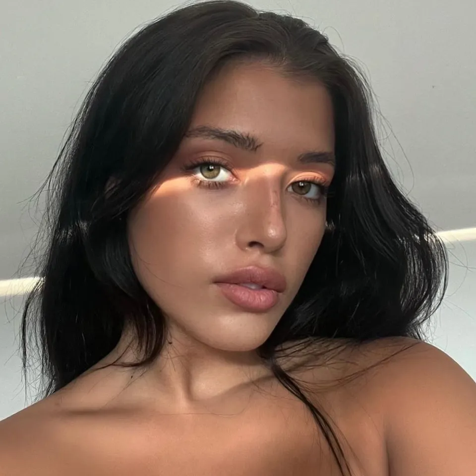 Dara Anjelika OnlyFans