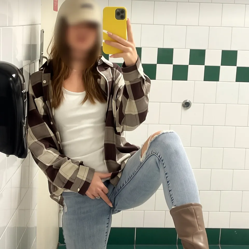 Ellie Handygirl OnlyFans