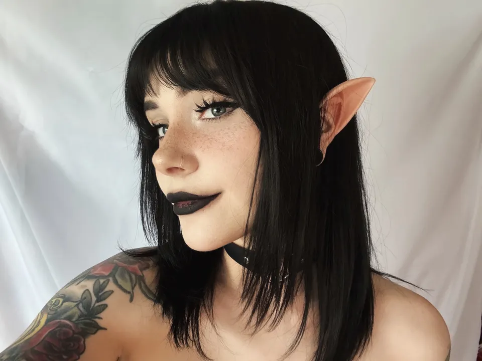 Elise Tails OnlyFans