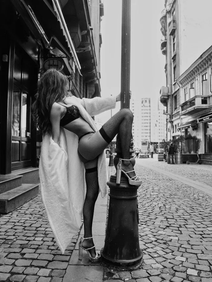 Eve Noir OnlyFans