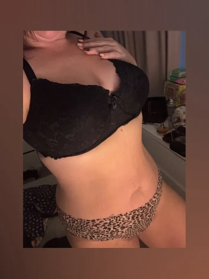 Hairy Mommy Stacey OnlyFans