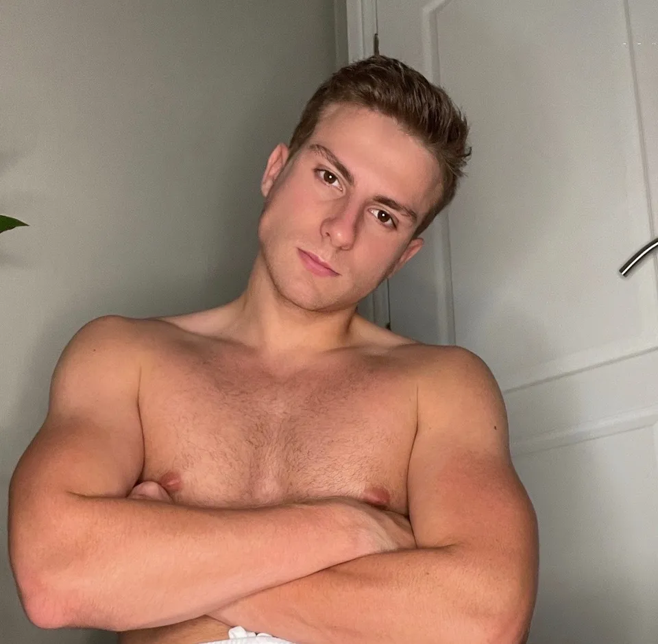 Handsome Hunk OnlyFans