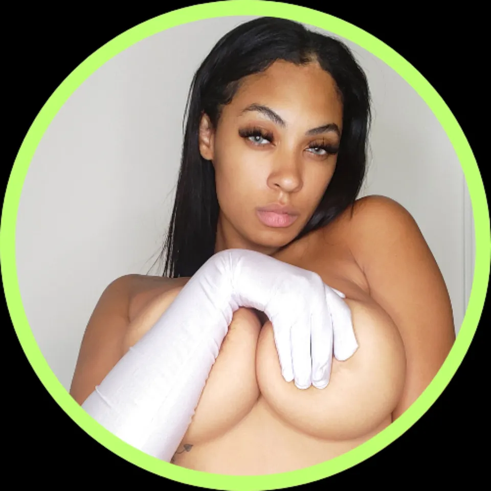 Hazel Aurõra OnlyFans