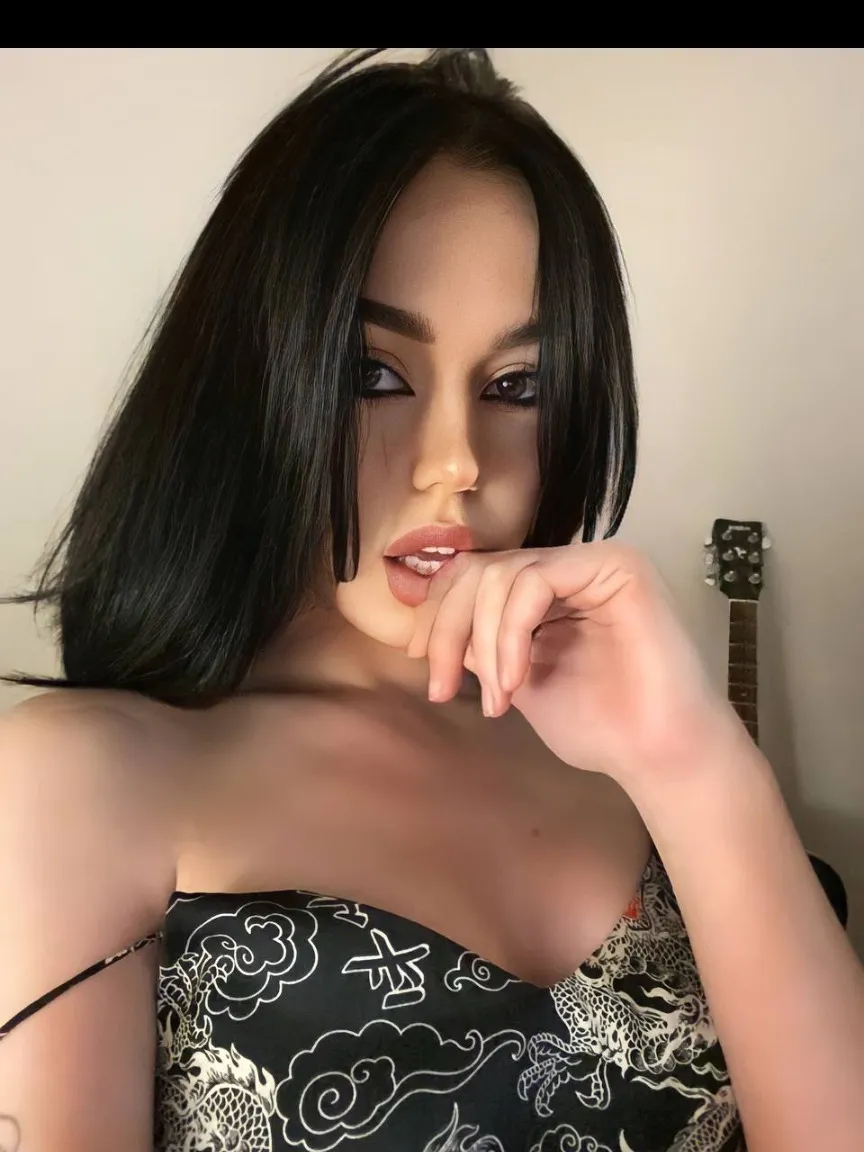 Julia Pearl OnlyFans
