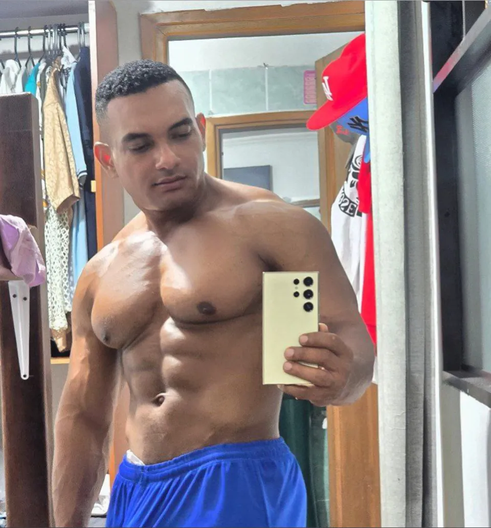 ANDRES JUNIOR OnlyFans
