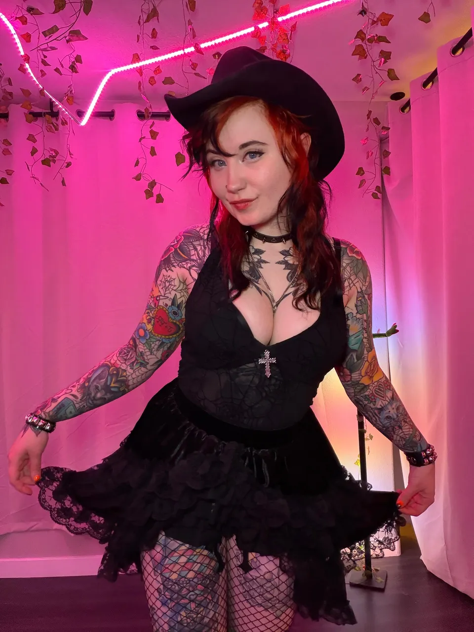 Mistress LainaBearrKnee OnlyFans