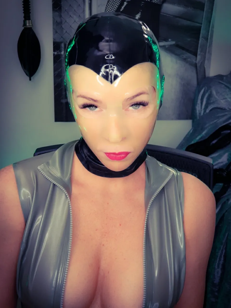 Latexrapture Scarlett OnlyFans