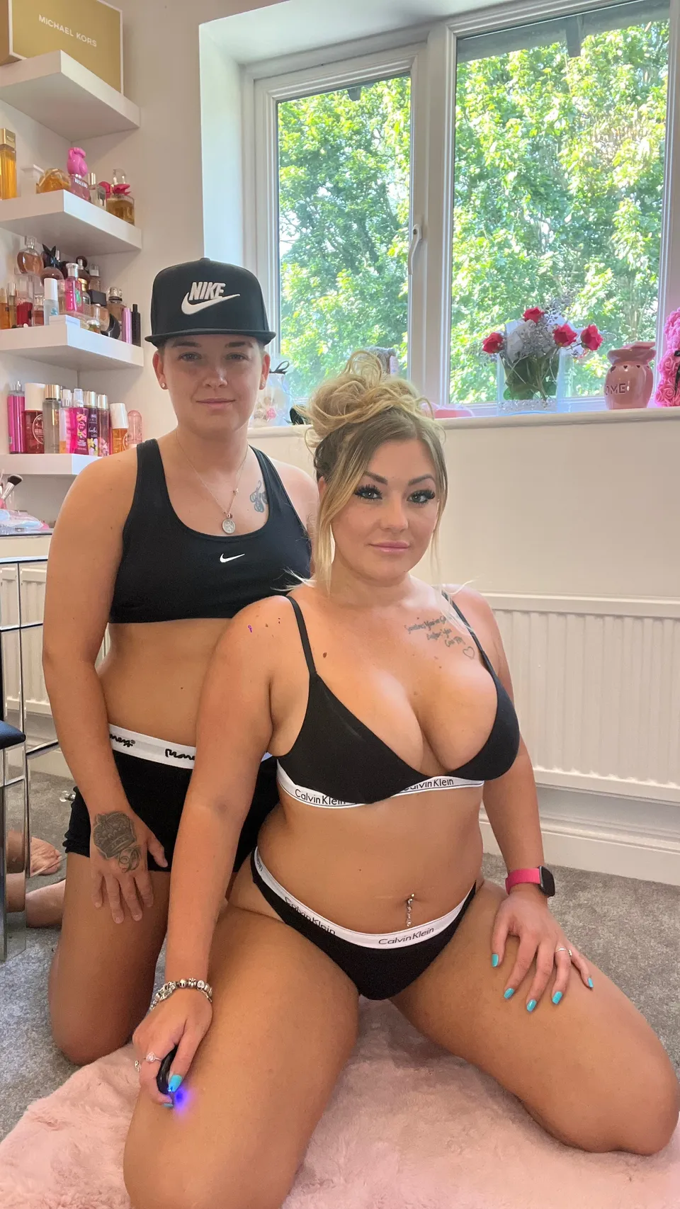 LESBIAN COUPLE OnlyFans
