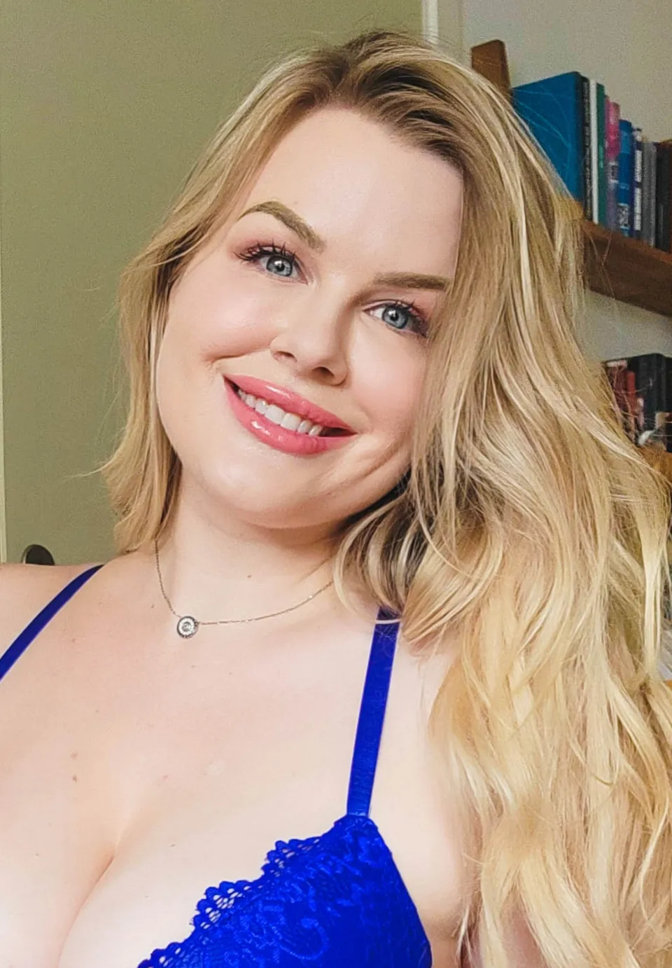 Lilli Luxe Check DM OnlyFans