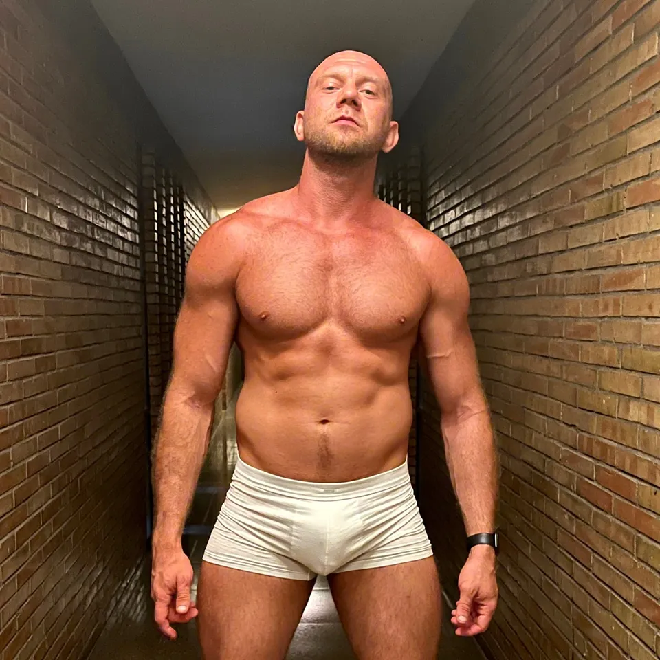 Max Zarec XXL OnlyFans