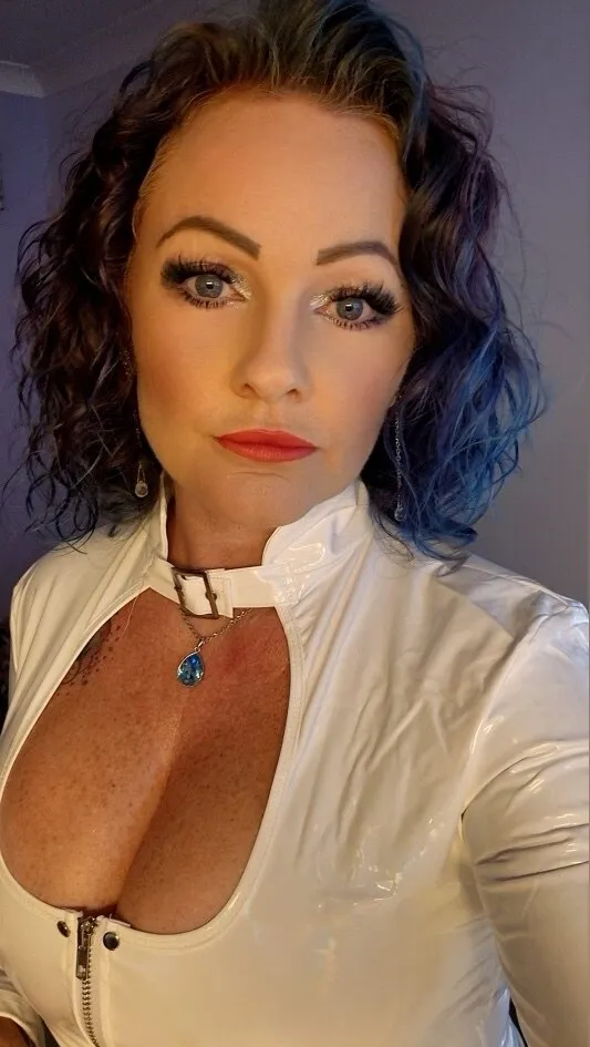 OneNaughtyWife OnlyFans