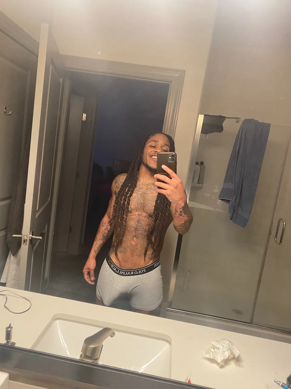 Mr. MakeHerWet OnlyFans