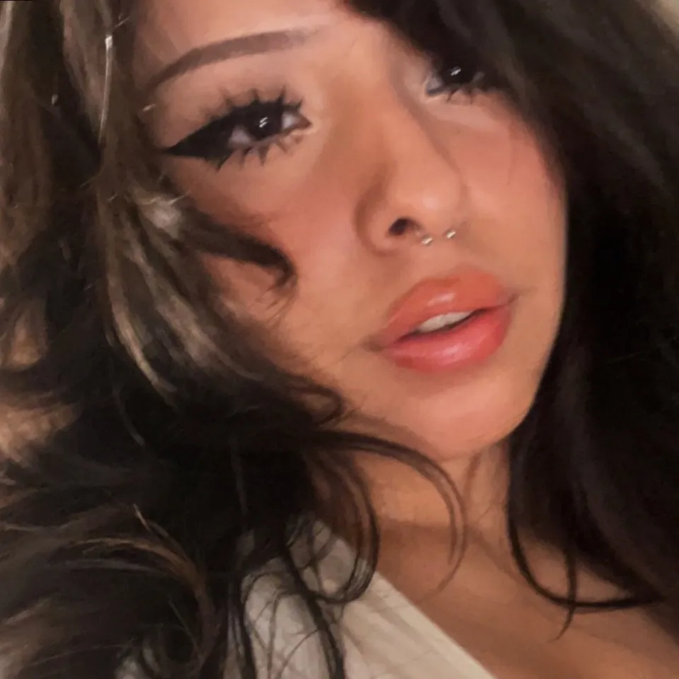 your girlfriend :3 OnlyFans
