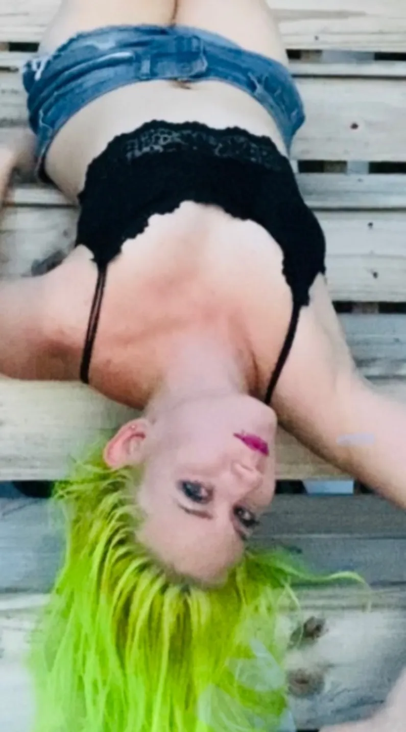 Peaches Isastonedfruit OnlyFans