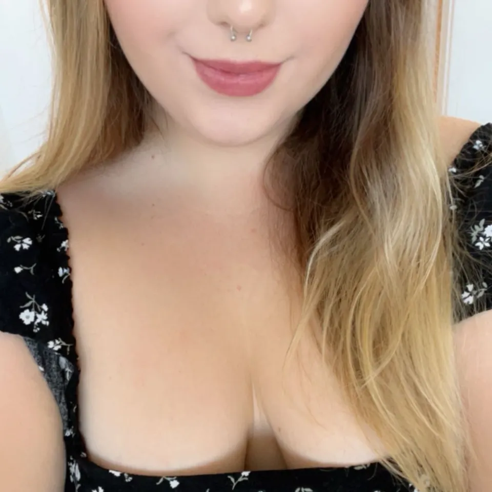Peach Necctar OnlyFans