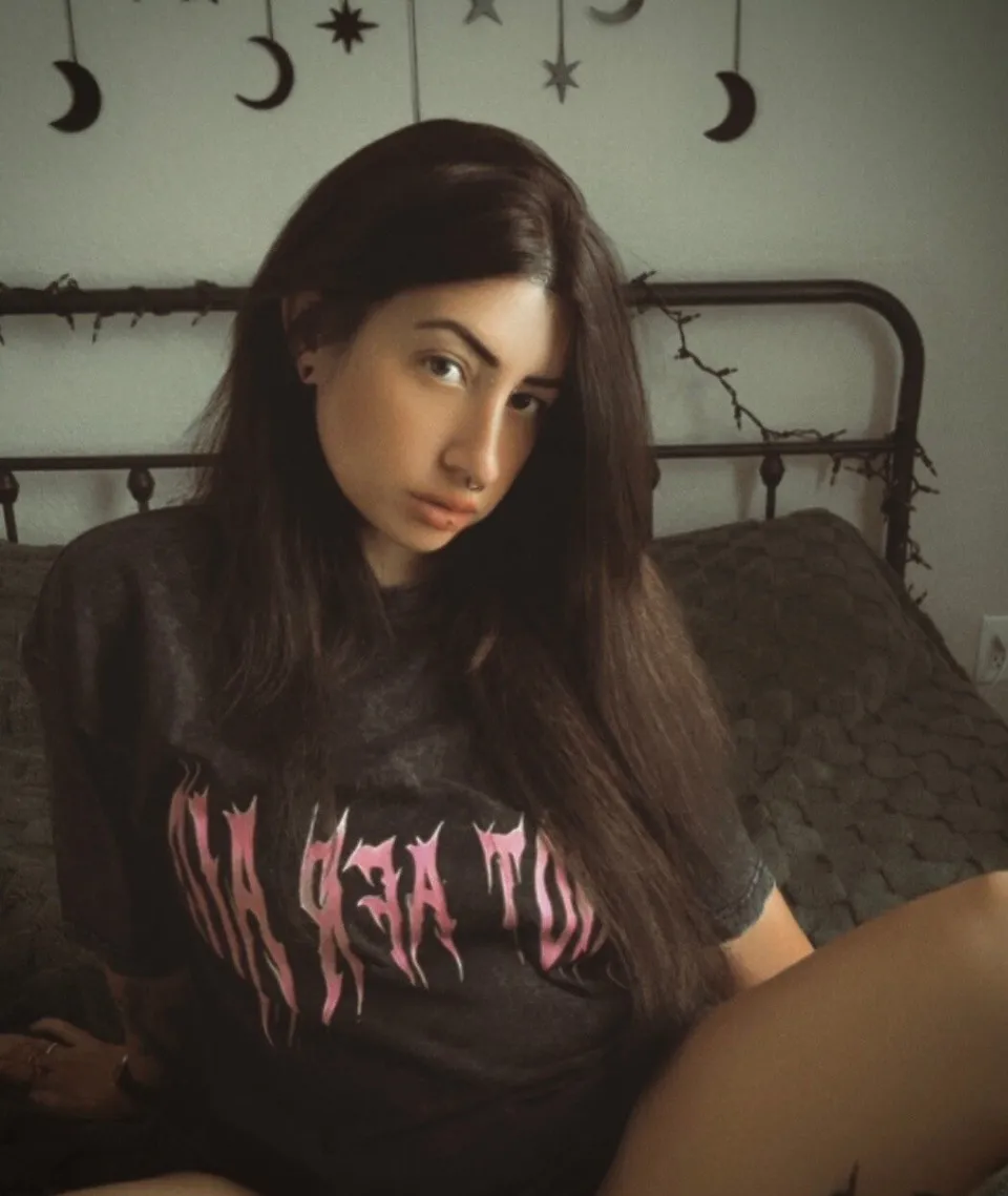 Poppy Carmine OnlyFans