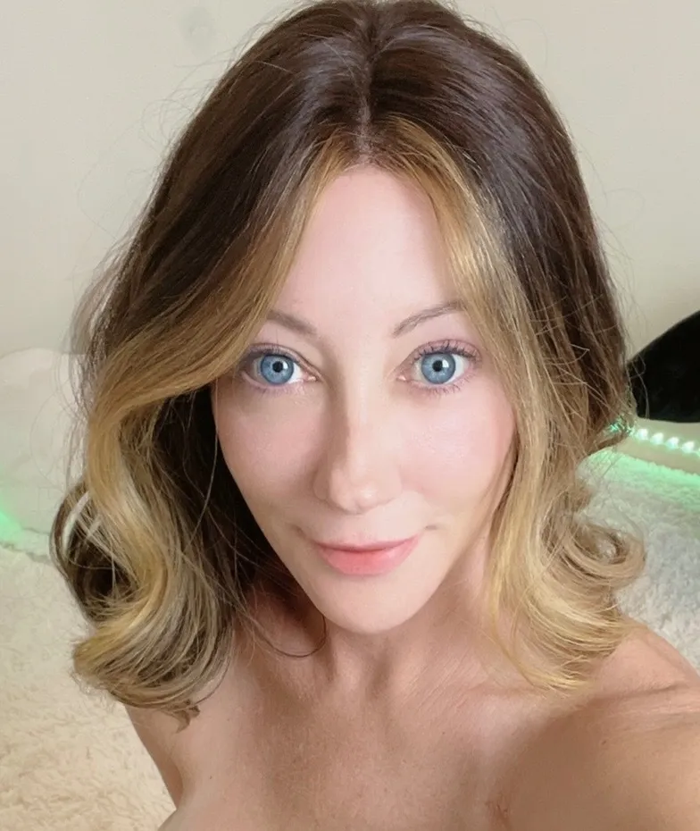 REAL MOM NEXT DOOR OnlyFans