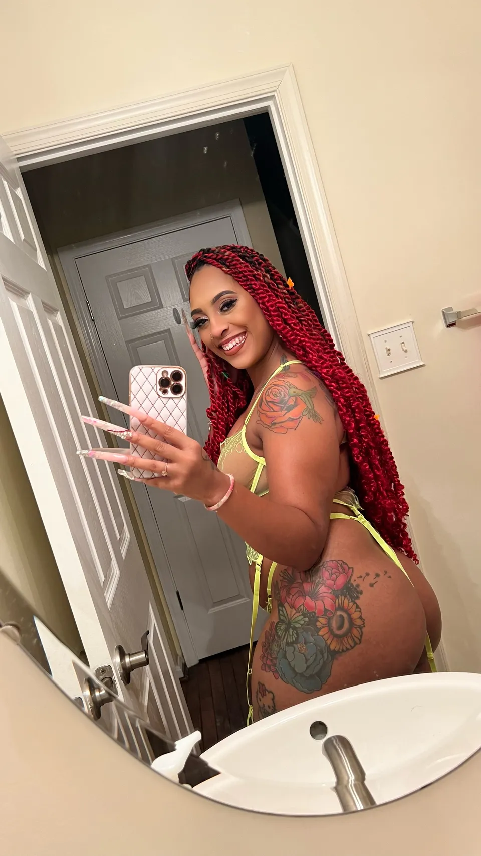 TAKING IT IN THE ASS OnlyFans