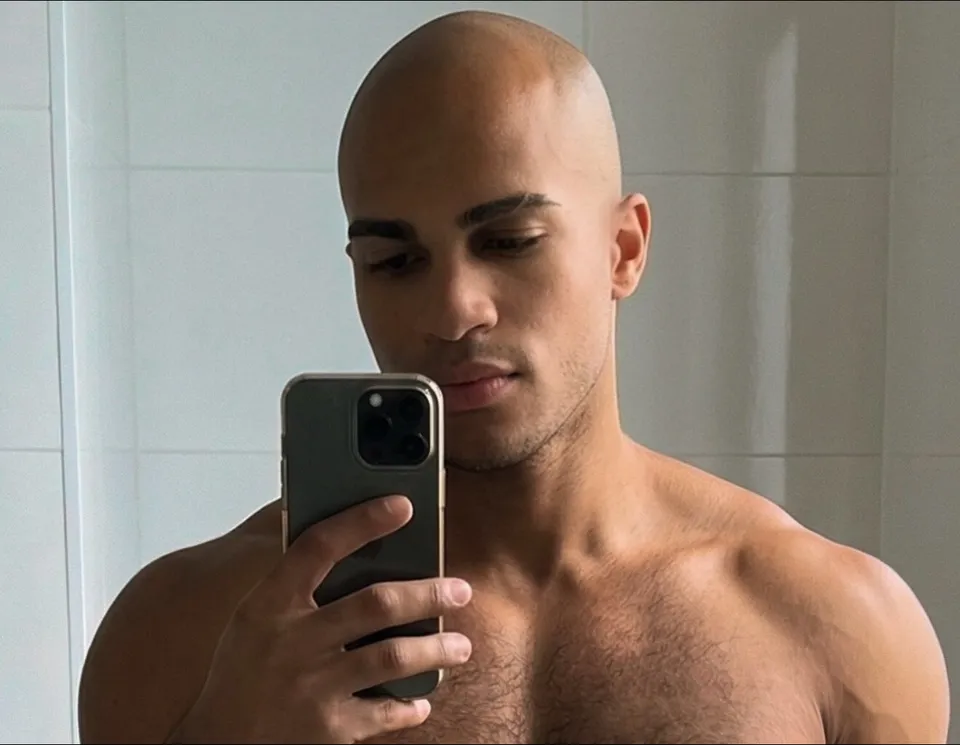 Raymond R. 11 INCH OnlyFans