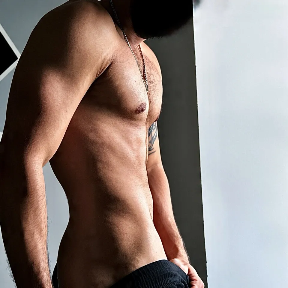 RLeng 16.6K OnlyFans